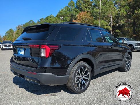 New 2026 Ford Explorer ST-Line RWD image 3