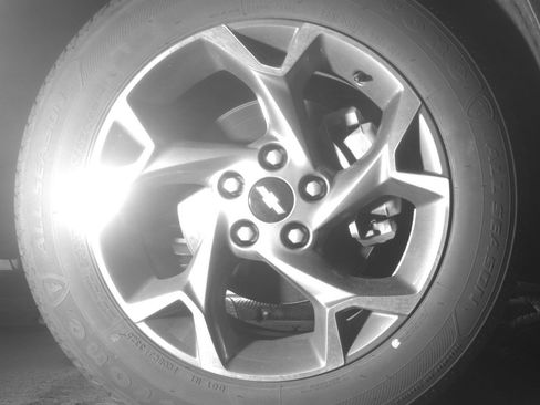 Used 2025 Chevrolet Trax LT FWD image 13