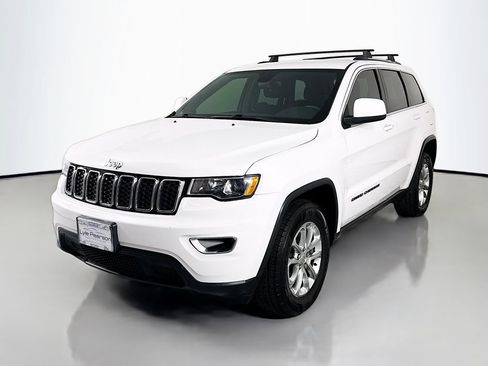 Used 2017 Jeep Grand Cherokee Laredo w/ Quick Order Package 23E AWD/4WD image 1