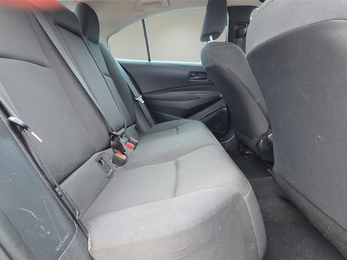 Used 2025 Toyota Corolla LE image 17