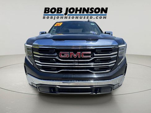 Used 2023 GMC Sierra 1500 SLT w/ SLT Premium Plus Package AWD/4WD image 8