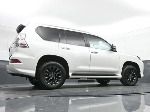 Certified 2023 Lexus GX 460 Premium w/ Premium Package AWD/4WD image 36