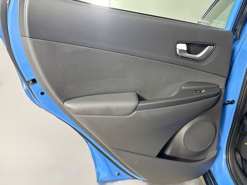 Used 2023 Hyundai Kona Limited image 26