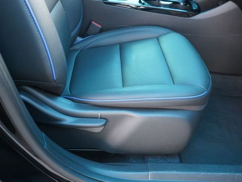 Used 2025 Buick Envista Sport Touring FWD image 21