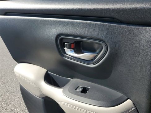 Used 2025 Honda HR-V LX image 30