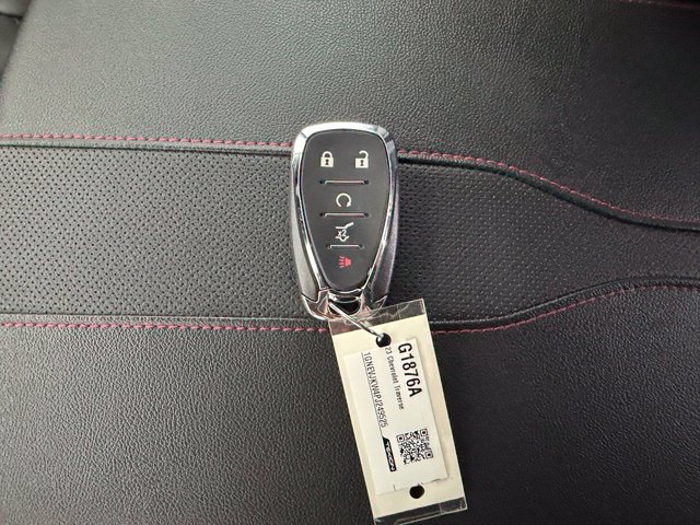 Used 2023 Chevrolet Traverse RS AWD/4WD image 42