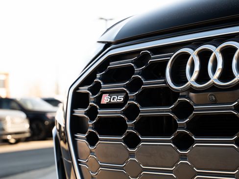 Certified 2023 Audi SQ5 Premium Plus w/ Premium Plus Package image 40