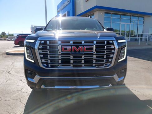 Used 2025 GMC Yukon Denali AWD/4WD image 9