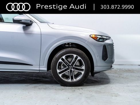 Used 2025 Audi Q5 Premium w/ Convenience Package AWD/4WD image 12