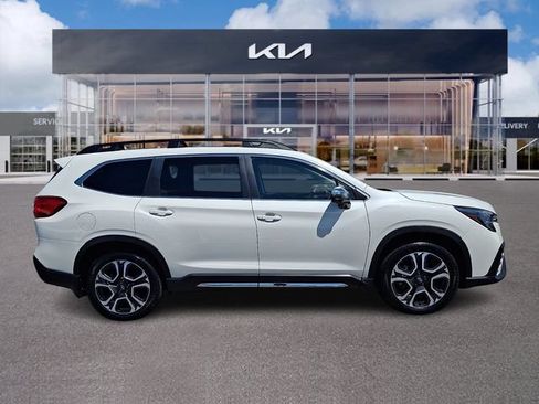 Used 2023 Subaru Ascent Limited w/ Technology Package AWD/4WD image 7