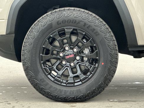 New 2026 GMC Canyon Elevation image 26