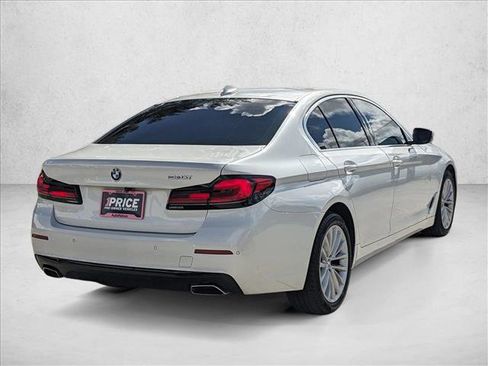 Used 2023 BMW 530i w/ Premium Package image 5