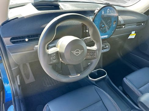 New 2025 MINI Cooper 2-Door Hardtop image 9