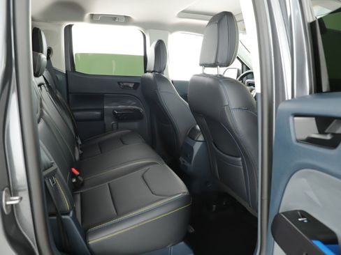 Certified 2025 Ford Maverick Lobo AWD/4WD image 21