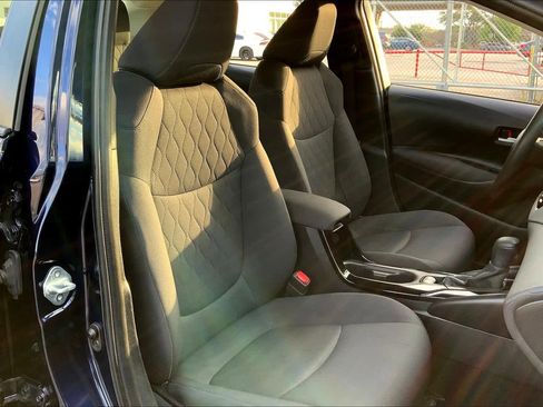 Used 2020 Toyota Corolla LE FWD image 8