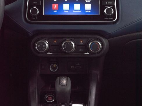 Used 2025 Nissan Versa SV FWD image 20
