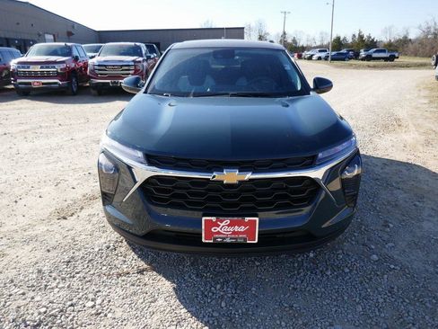 New 2026 Chevrolet Trax LS w/ LS Convenience Package image 8