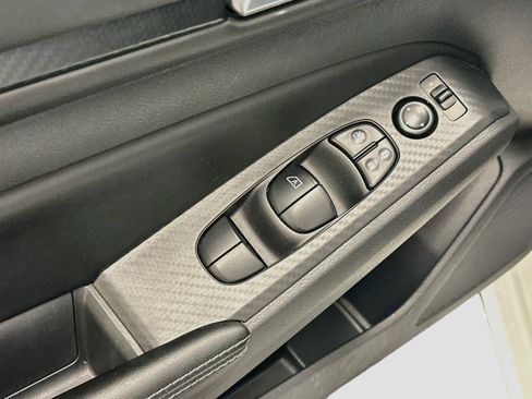 Used 2025 Nissan Altima 2.5 SV FWD image 15