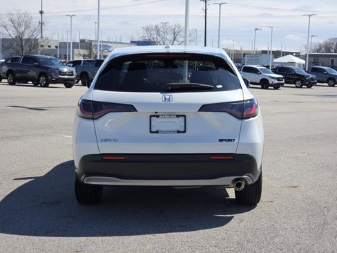 Used 2024 Honda HR-V Sport image 17