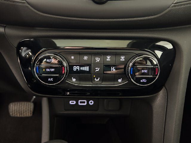 Used 2023 Buick Encore GX Essence w/ Experience Buick Package FWD image 20