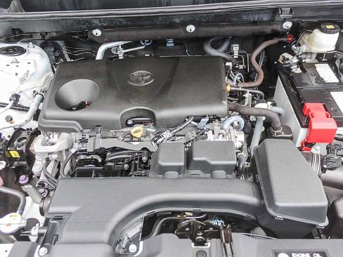 Used 2023 Toyota RAV4 XLE FWD image 23