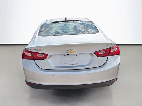 Used 2018 Chevrolet Malibu LT w/ Driver Confidence Package FWD image 7