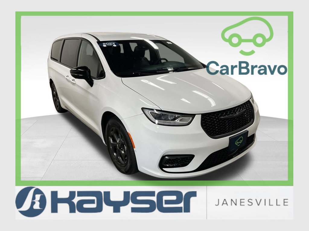Used 2024 Chrysler Pacifica Limited FWD image 1