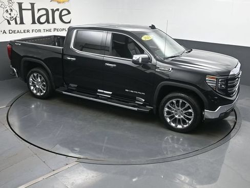 Used 2023 GMC Sierra 1500 SLT w/ SLT Premium Plus Package AWD/4WD image 36