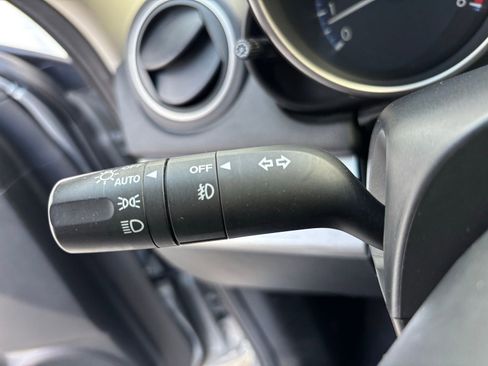 Used 2012 MAZDA MAZDA3 i Grand Touring w/ Tech Pkg image 19