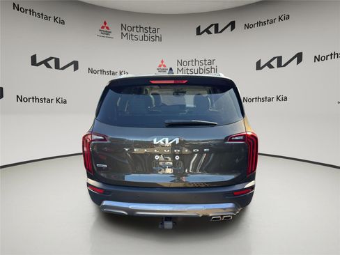 Used 2022 Kia Telluride SX AWD/4WD image 3