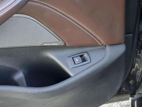 Used 2018 BMW 540i xDrive image 16