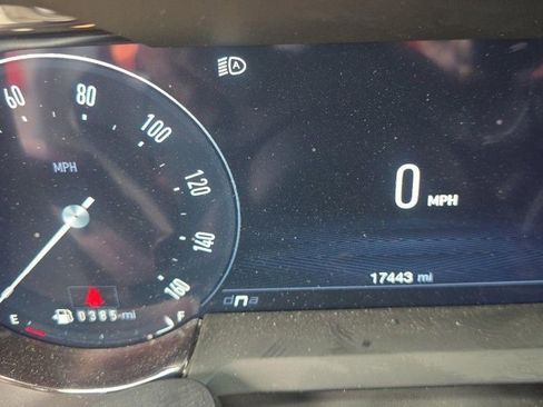 Used 2024 Alfa Romeo Giulia Veloce image 11