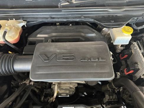Used 2019 RAM 1500 Big Horn AWD/4WD image 6