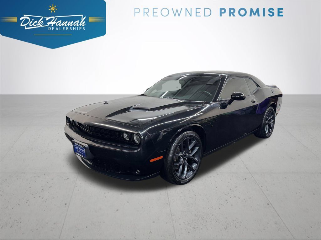 Used 2019 Dodge Challenger SXT w/ Blacktop Package RWD image 1