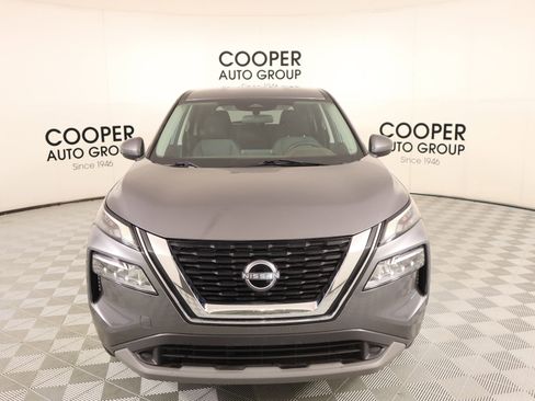 Used 2022 Nissan Rogue SV FWD image 8