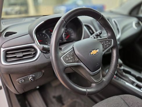 Used 2022 Chevrolet Equinox LT FWD image 16