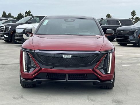 New 2026 Cadillac Lyriq V AWD/4WD image 8