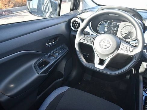 New 2025 Nissan Versa SV w/ Trunk Package FWD image 9