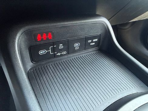 Certified 2025 Hyundai Kona SEL AWD/4WD image 23
