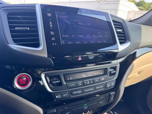 Used 2016 Honda Pilot Touring image 34