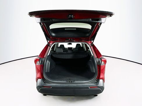 Used 2023 Toyota RAV4 XLE image 27