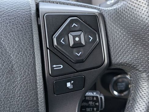 Used 2021 Toyota Tacoma TRD Off-Road image 22