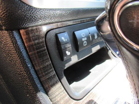 Used 2014 GMC Acadia SLT FWD image 2