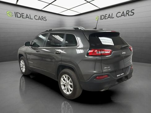 Used 2018 Jeep Cherokee Latitude Plus w/ Trailer Tow Group AWD/4WD image 7