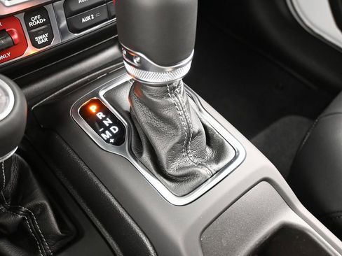 Used 2025 Jeep Wrangler Rubicon w/ Xtreme 35 Tire Package AWD/4WD image 23