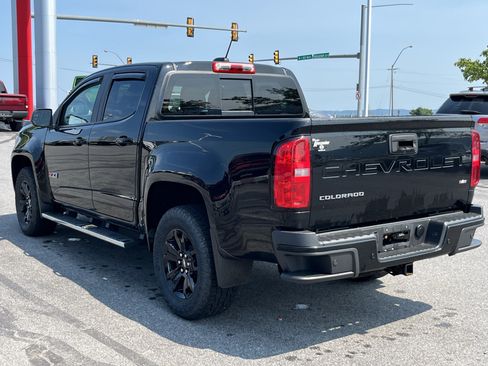 Used 2022 Chevrolet Colorado Z71 w/ Z71 Midnight Edition AWD/4WD image 8