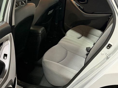 Used 2013 Hyundai Elantra GLS w/ Preferred Pkg image 8