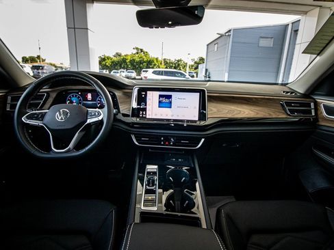 New 2026 Volkswagen Atlas SE image 31