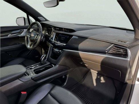 Used 2024 Cadillac XT6 Sport w/ Technology Package AWD/4WD image 62