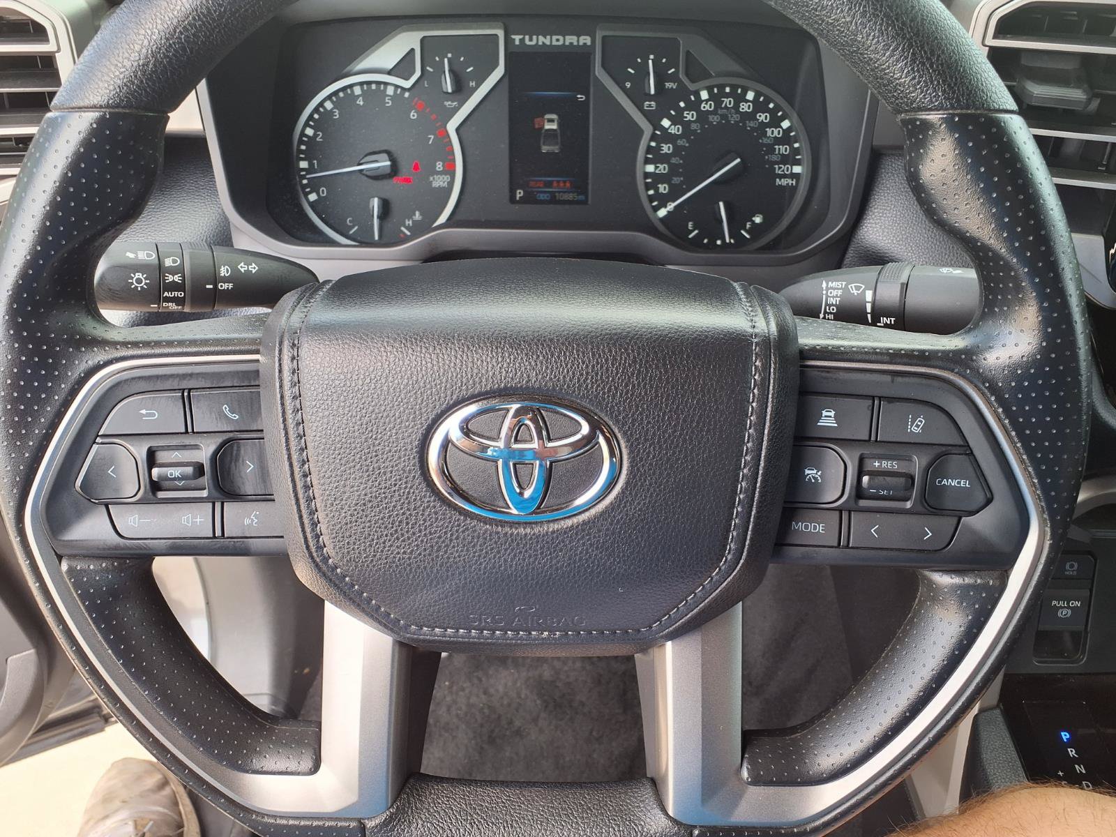Used 2025 Toyota Tundra SR5 w/ SR5 Convenience Package AWD/4WD image 22